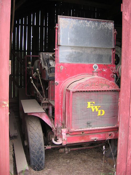 http://www.badgoat.net/Old Snow Plow Equipment/Truck Collections/Leo Frank's Truck Collection/GW500H667-4.jpg